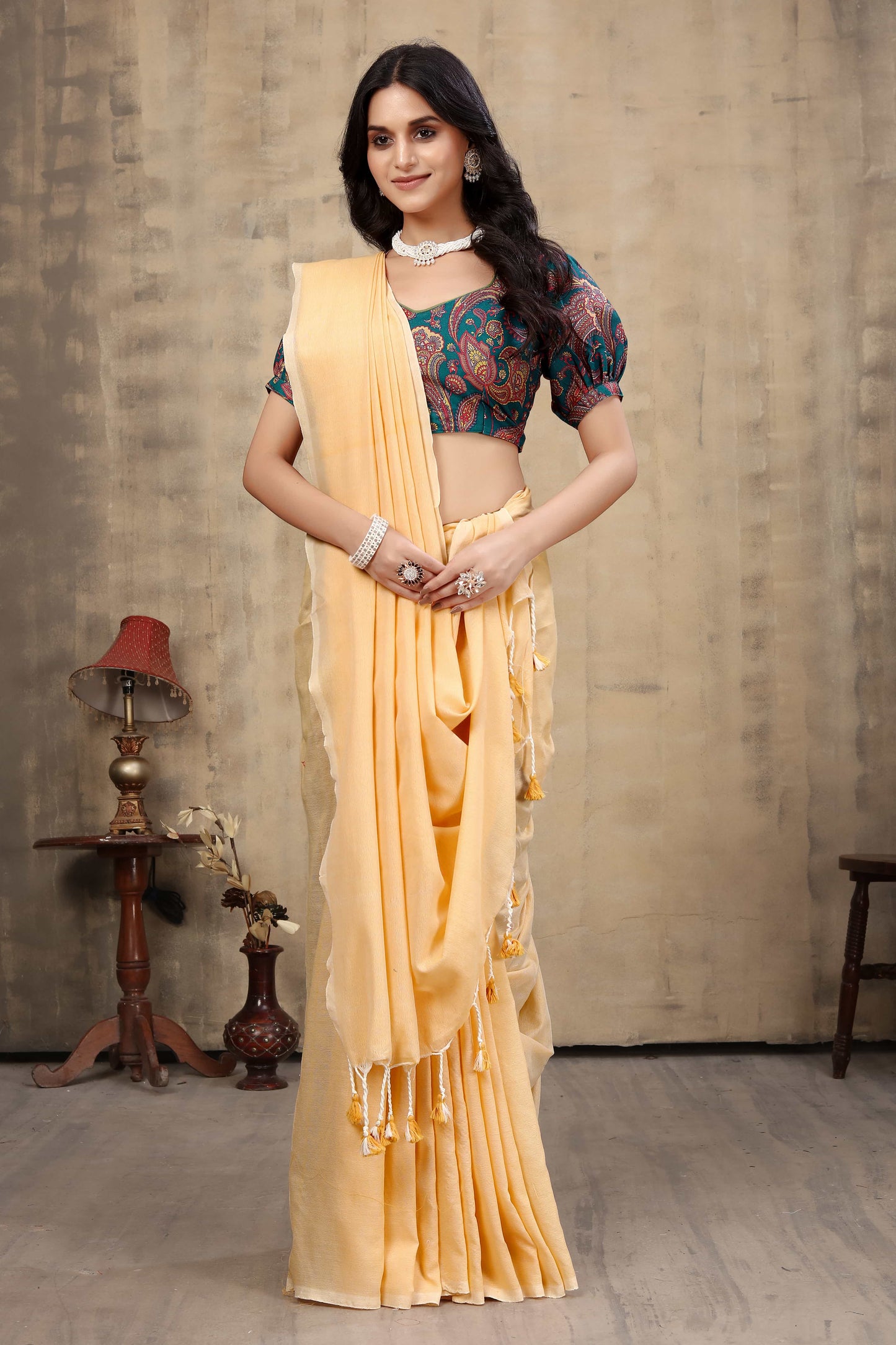 Plain Khadi Cotton Saree with Digital Print Blouse – Elegant & Comfortable Wear